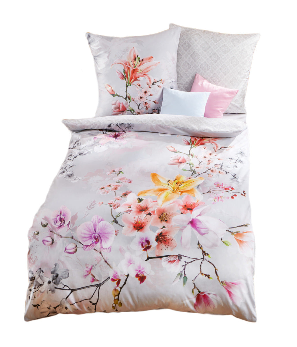 Kaeppel Mako Satin Digital Bettwäsche Silver Bloom 135x200 361/609 sil – Premiumshop321